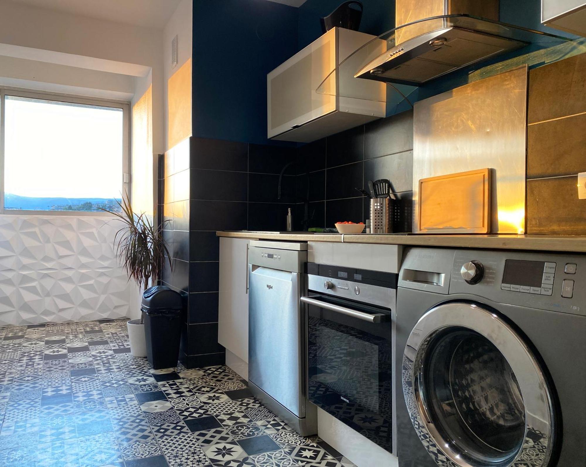 Panoramic Sea View - Air-Conditioning - Balcony - Tramway - 2 Bedrooms - Wifi - Fully Equipped Kitchen Nice Ngoại thất bức ảnh